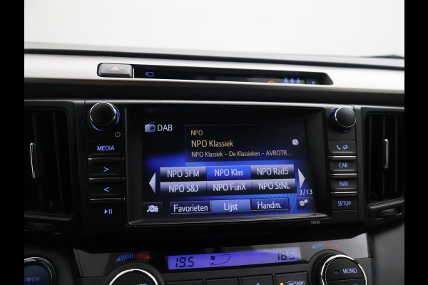 Toyota RAV4 2.5 HYBRID AWD 4WD AUT. DYNAMIC + TREKHAAK 1650 KG | ADAPTIVE CRUISE | CAMERA | STOELVERW. | 18 INCH