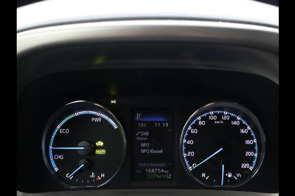 Toyota RAV4 2.5 HYBRID AWD 4WD AUT. DYNAMIC + TREKHAAK 1650 KG | ADAPTIVE CRUISE | CAMERA | STOELVERW. | 18 INCH