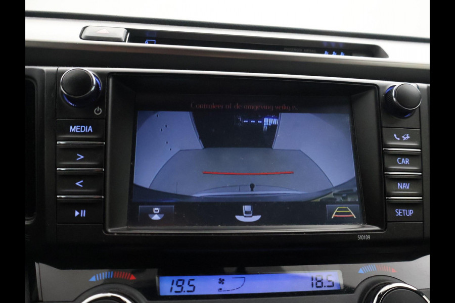 Toyota RAV4 2.5 HYBRID AWD 4WD AUT. DYNAMIC + TREKHAAK 1650 KG | ADAPTIVE CRUISE | CAMERA | STOELVERW. | 18 INCH