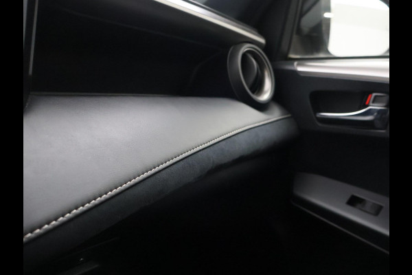 Toyota RAV4 2.5 HYBRID AWD 4WD AUT. DYNAMIC + TREKHAAK 1650 KG | ADAPTIVE CRUISE | CAMERA | STOELVERW. | 18 INCH