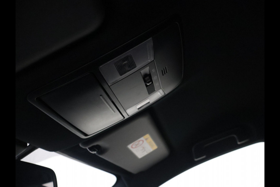 Toyota RAV4 2.5 HYBRID AWD 4WD AUT. DYNAMIC + TREKHAAK 1650 KG | ADAPTIVE CRUISE | CAMERA | STOELVERW. | 18 INCH