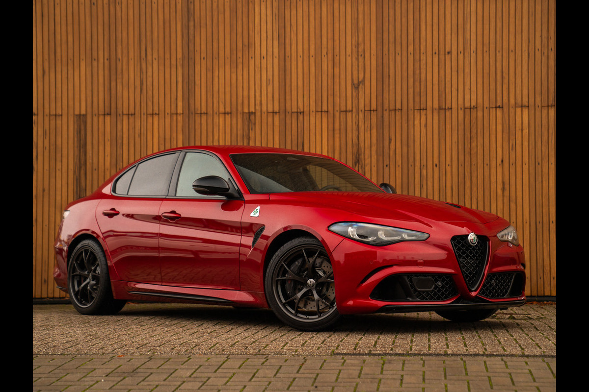 Alfa Romeo Giulia 2.9 V6 Quadrifoglio MY25 | Facelift | Carbon stoelen | Akrapovic | Harman/Kardon