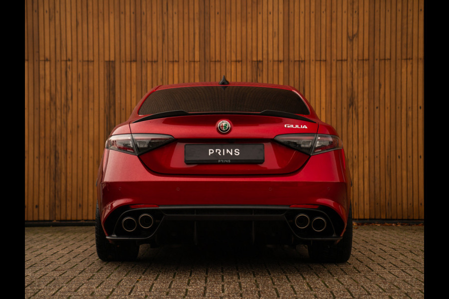 Alfa Romeo Giulia 2.9 V6 Quadrifoglio MY25 | Facelift | Carbon stoelen | Akrapovic | Harman/Kardon