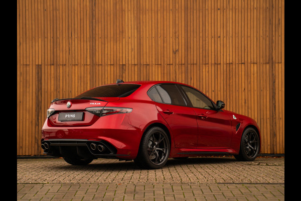 Alfa Romeo Giulia 2.9 V6 Quadrifoglio MY25 | Facelift | Carbon stoelen | Akrapovic | Harman/Kardon