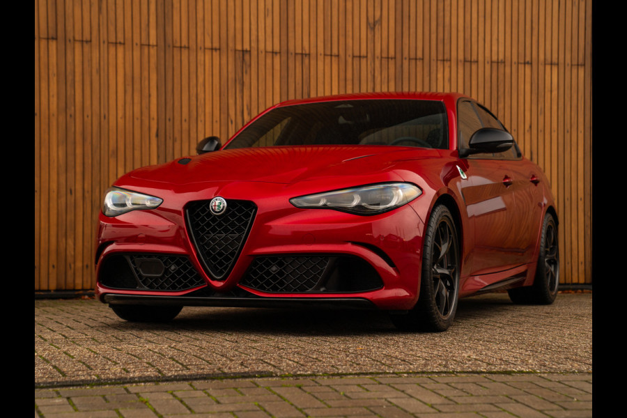 Alfa Romeo Giulia 2.9 V6 Quadrifoglio MY25 | Facelift | Carbon stoelen | Akrapovic | Harman/Kardon