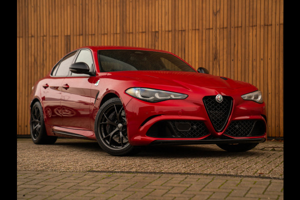 Alfa Romeo Giulia 2.9 V6 Quadrifoglio MY25 | Facelift | Carbon stoelen | Akrapovic | Harman/Kardon