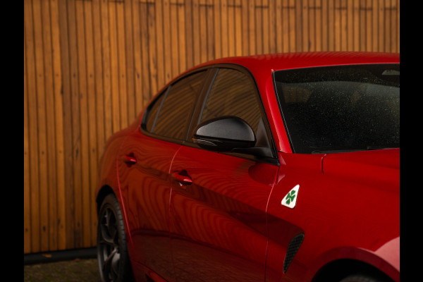 Alfa Romeo Giulia 2.9 V6 Quadrifoglio MY25 | Facelift | Carbon stoelen | Akrapovic | Harman/Kardon