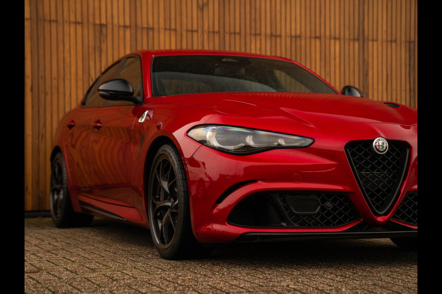 Alfa Romeo Giulia 2.9 V6 Quadrifoglio MY25 | Facelift | Carbon stoelen | Akrapovic | Harman/Kardon
