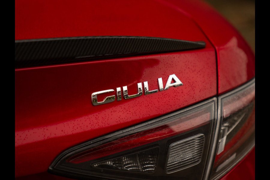 Alfa Romeo Giulia 2.9 V6 Quadrifoglio MY25 | Facelift | Carbon stoelen | Akrapovic | Harman/Kardon