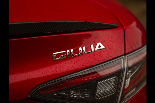 Alfa Romeo Giulia 2.9 V6 Quadrifoglio MY25 | Facelift | Carbon stoelen | Akrapovic | Harman/Kardon