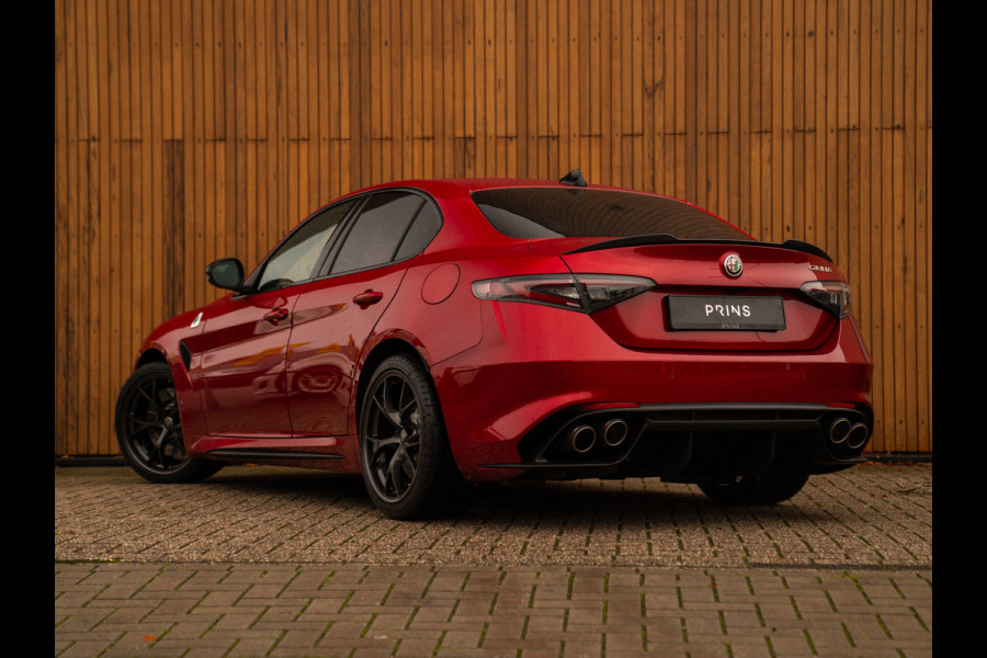 Alfa Romeo Giulia 2.9 V6 Quadrifoglio MY25 | Facelift | Carbon stoelen | Akrapovic | Harman/Kardon