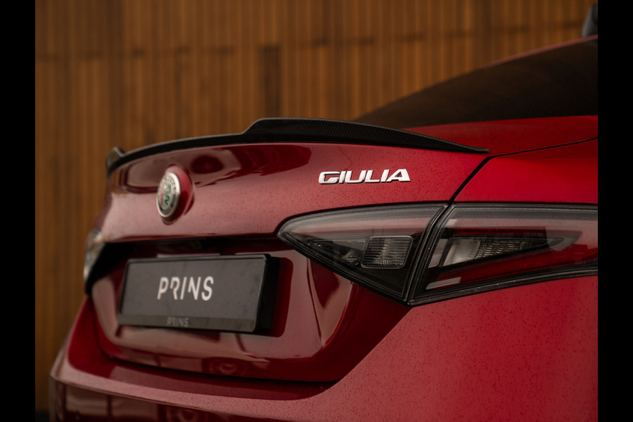 Alfa Romeo Giulia 2.9 V6 Quadrifoglio MY25 | Facelift | Carbon stoelen | Akrapovic | Harman/Kardon