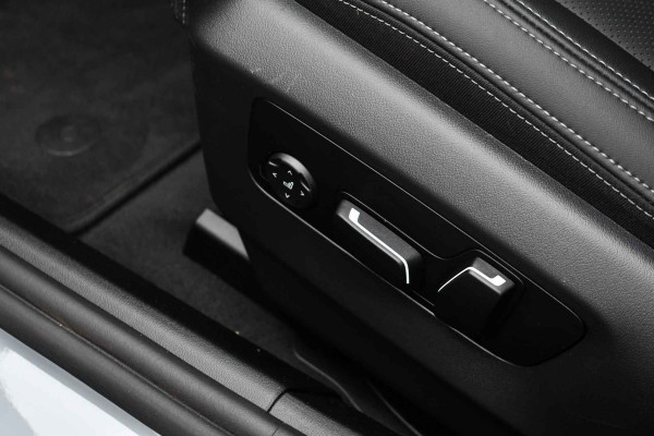 BMW 5 Serie 530e M-Sport Pano ACC 360 H/K Stoel-vent Brooklyngrau