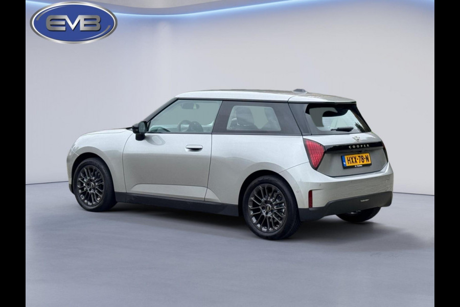 MINI Cooper E Essential 40.7 kWh NIEUW 28-07-2025, achteruitrijcamera, 17 inch ,nieuw prijs € 31860,-, nl auto met nap