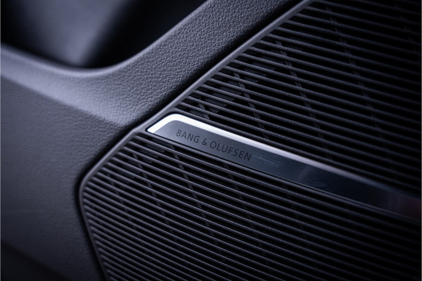Audi Q8 60 TFSI e quattro Pro Line S Competition - Panorama | RS Seats | B&O | Stoelkoeling & Massage | Elek. Trekhaak