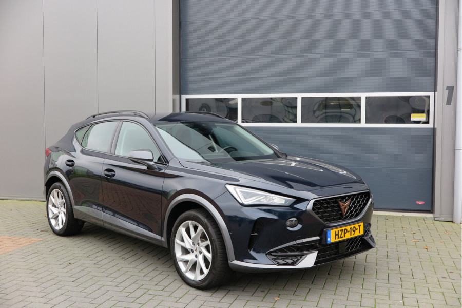CUPRA Formentor 1.4 e-Hybrid 204pk Business. Led , Trekhaak , PDC , Clima, Stuurwiel verwarmd , LMV , Carplay, etc .