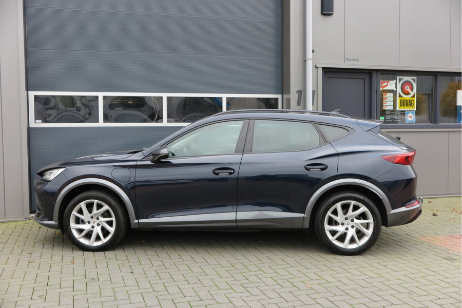 CUPRA Formentor 1.4 e-Hybrid 204pk Business. Led , Trekhaak , PDC , Clima, Stuurwiel verwarmd , LMV , Carplay, etc .