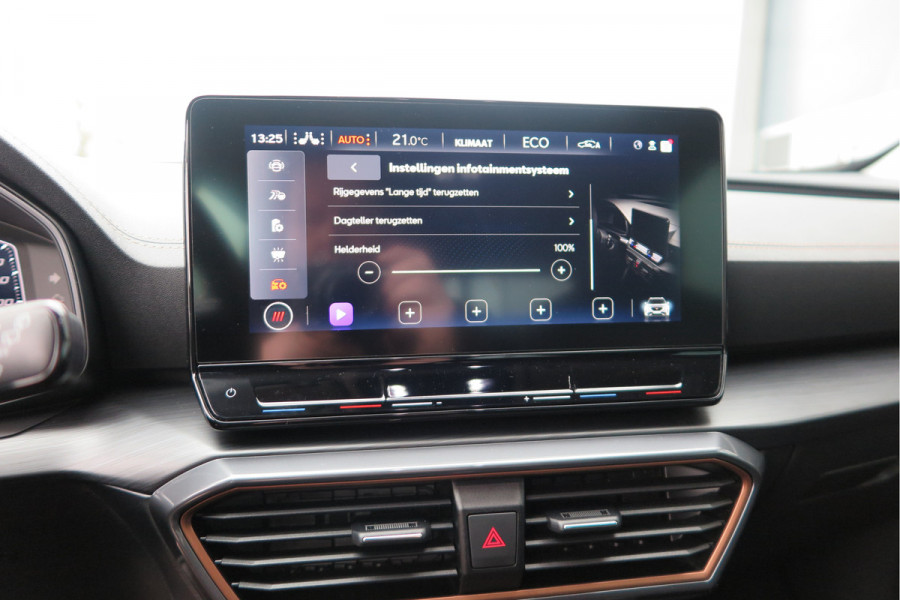 CUPRA Formentor 1.4 e-Hybrid 204pk Business. Led , Trekhaak , PDC , Clima, Stuurwiel verwarmd , LMV , Carplay, etc .