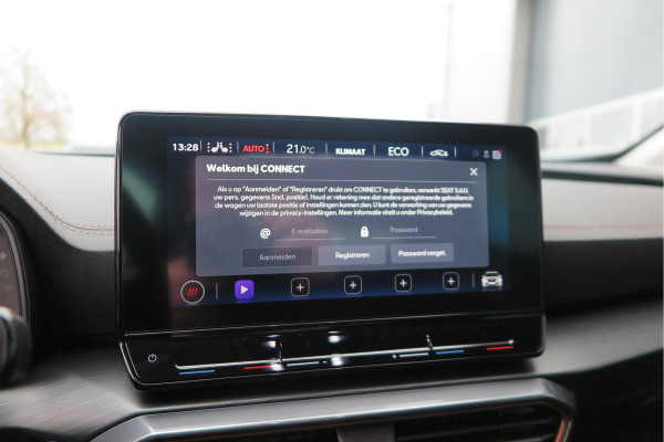 CUPRA Formentor 1.4 e-Hybrid 204pk Business. Led , Trekhaak , PDC , Clima, Stuurwiel verwarmd , LMV , Carplay, etc .