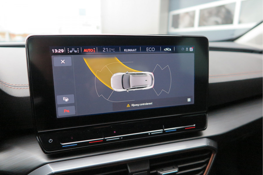 CUPRA Formentor 1.4 e-Hybrid 204pk Business. Led , Trekhaak , PDC , Clima, Stuurwiel verwarmd , LMV , Carplay, etc .