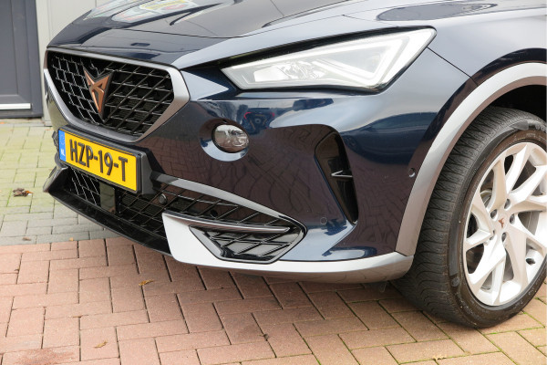 CUPRA Formentor 1.4 e-Hybrid 204pk Business. Led , Trekhaak , PDC , Clima, Stuurwiel verwarmd , LMV , Carplay, etc .