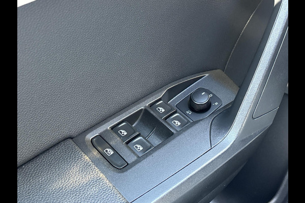 Seat Arona 1.0 TSI Style Business Xcellence | automaat | zwart dak | blind-spot | stoelverwarming