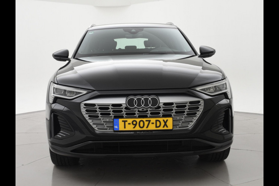 Audi Q8 e-tron 55 QUATTRO 115 kWh 408 PK S EDITION S-LINE + TREKHAAK 1800 KG | LUCHTVERING | HEAD-UP | LEDER SPORTINTERIEUR