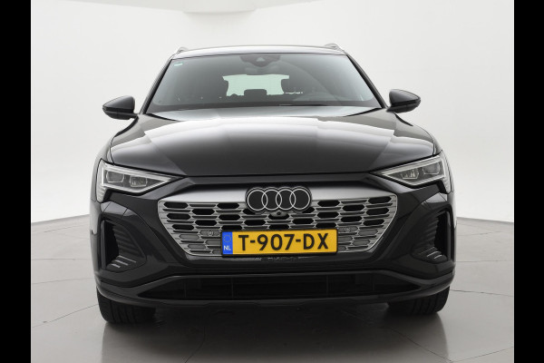 Audi Q8 e-tron 55 QUATTRO 115 kWh 408 PK S EDITION S-LINE + TREKHAAK 1800 KG | LUCHTVERING | HEAD-UP | LEDER SPORTINTERIEUR