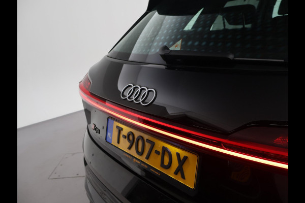 Audi Q8 e-tron 55 QUATTRO 115 kWh 408 PK S EDITION S-LINE + TREKHAAK 1800 KG | LUCHTVERING | HEAD-UP | LEDER SPORTINTERIEUR