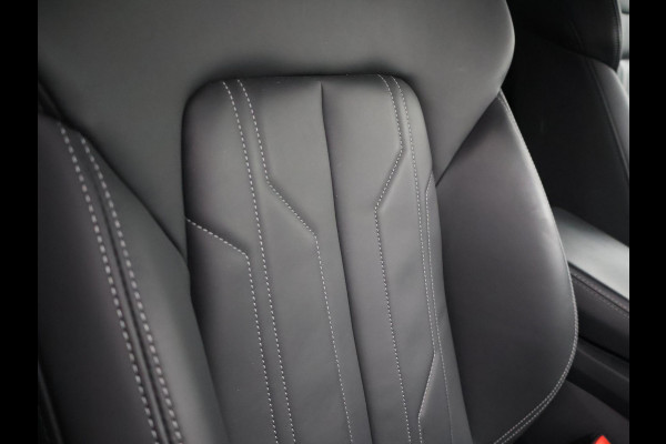 Audi Q8 e-tron 55 QUATTRO 115 kWh 408 PK S EDITION S-LINE + TREKHAAK 1800 KG | LUCHTVERING | HEAD-UP | LEDER SPORTINTERIEUR