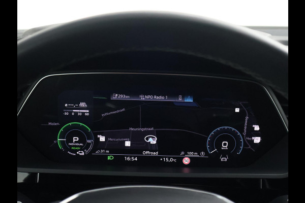 Audi Q8 e-tron 55 QUATTRO 115 kWh 408 PK S EDITION S-LINE + TREKHAAK 1800 KG | LUCHTVERING | HEAD-UP | LEDER SPORTINTERIEUR