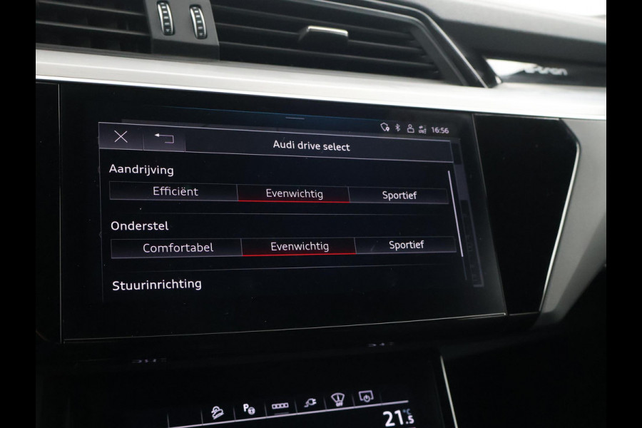 Audi Q8 e-tron 55 QUATTRO 115 kWh 408 PK S EDITION S-LINE + TREKHAAK 1800 KG | LUCHTVERING | HEAD-UP | LEDER SPORTINTERIEUR