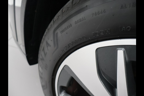 Audi Q8 e-tron 55 QUATTRO 115 kWh 408 PK S EDITION S-LINE + TREKHAAK 1800 KG | LUCHTVERING | HEAD-UP | LEDER SPORTINTERIEUR