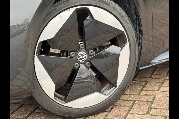 Volkswagen ID.3 First Max 58 kWh Pano/Camera/ACC/Stoelverw