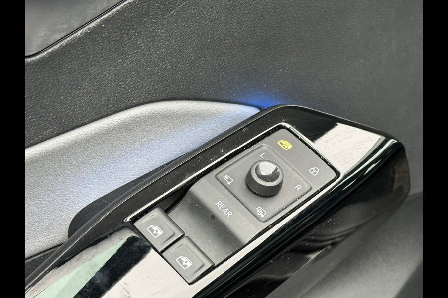 Volkswagen ID.3 First Max 58 kWh Pano/Camera/ACC/Stoelverw