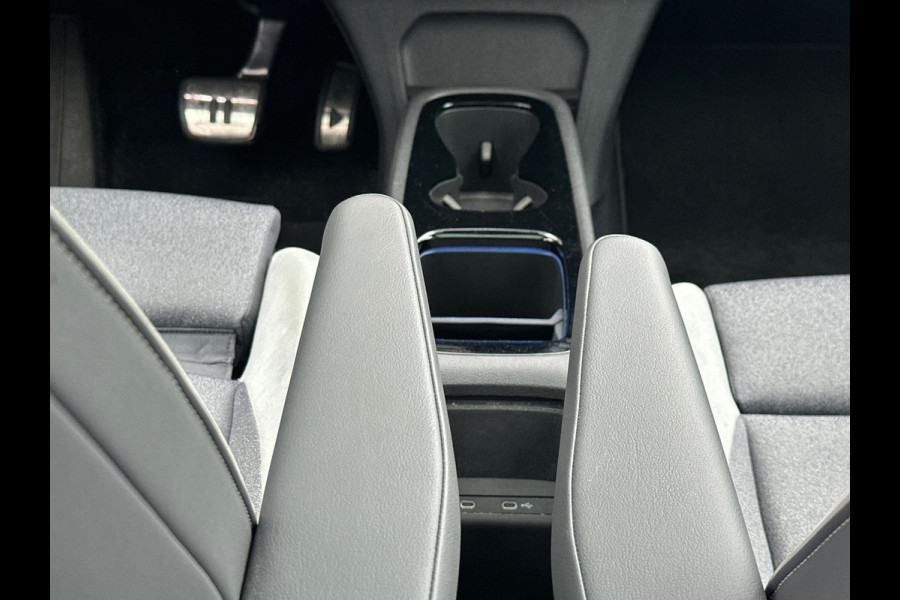 Volkswagen ID.3 First Max 58 kWh Pano/Camera/ACC/Stoelverw