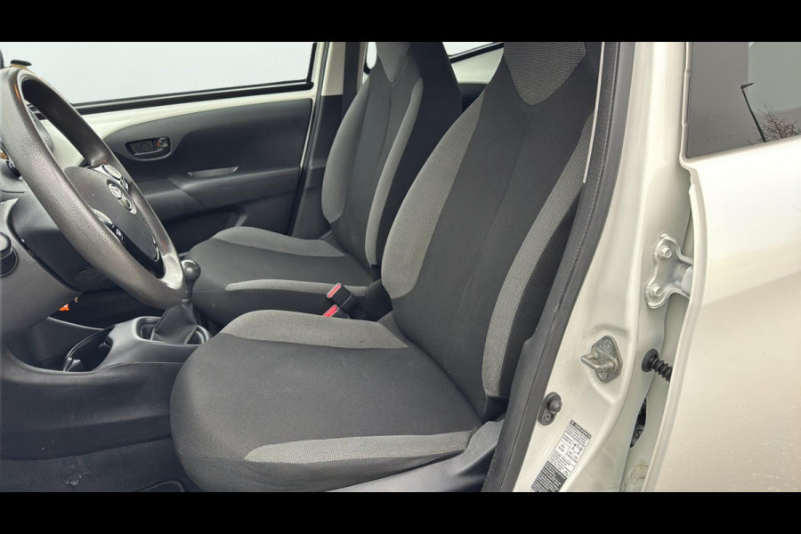 Toyota Aygo 1.0 VVT-i x-fun AIRCO NL AUTO