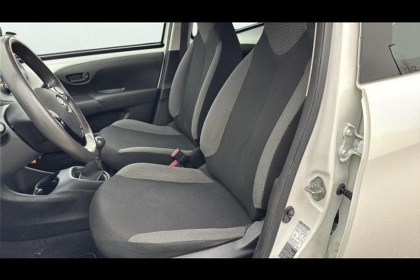 Toyota Aygo 1.0 VVT-i x-fun AIRCO NL AUTO