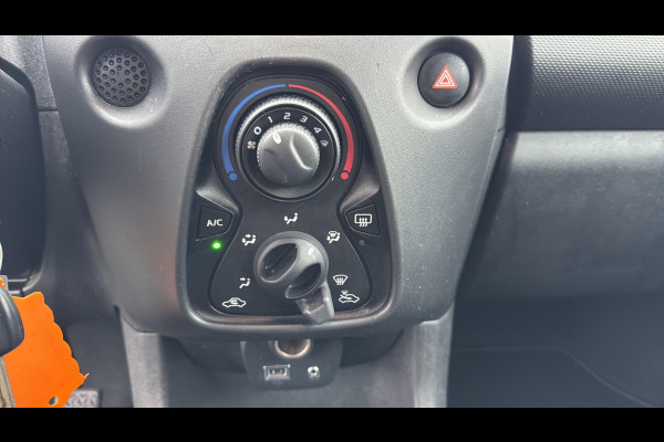 Toyota Aygo 1.0 VVT-i x-fun AIRCO NL AUTO