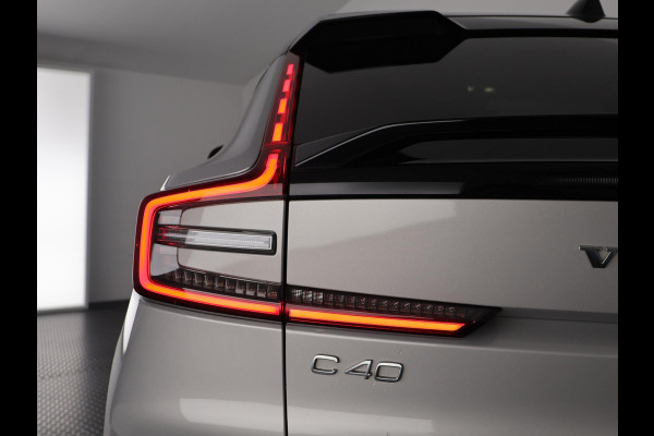 Volvo C40 RECHARGE TWIN INTRO AWD 78 KW/408 PK ACCU 92% BIJNA 2022.GARANTIE TOT 2032** 1800 KG TREKGEWICHT. PANODAK