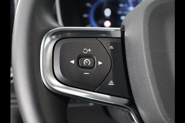 Volvo C40 RECHARGE TWIN INTRO AWD 78 KW/408 PK ACCU 92% BIJNA 2022.GARANTIE TOT 2032** 1800 KG TREKGEWICHT. PANODAK
