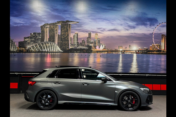 Audi RS3 Sportback 2.5 TFSI quattro PPF|RS-Schaalstoelen|Sonos|MatteGrijs|HUD|Alcantara|Vol!