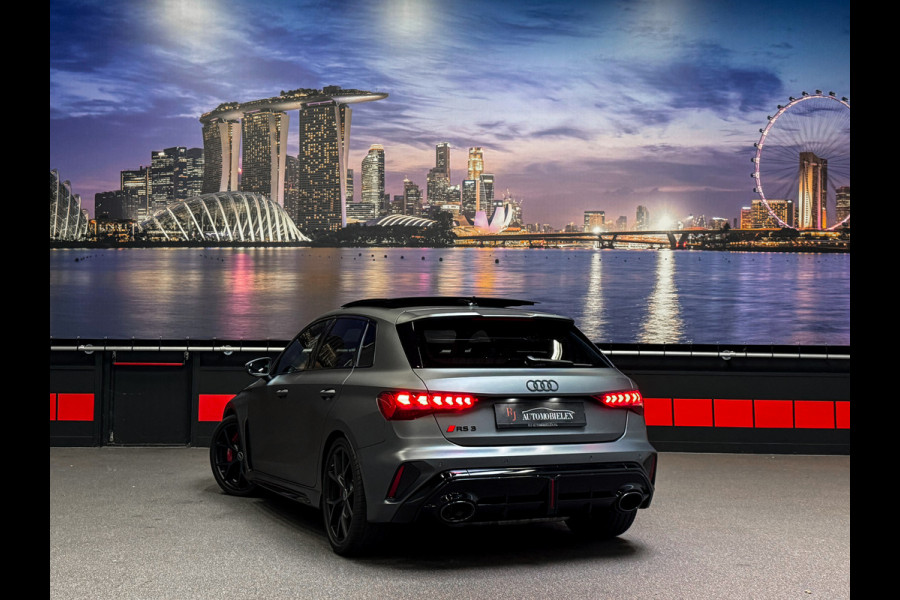 Audi RS3 Sportback 2.5 TFSI quattro PPF|RS-Schaalstoelen|Sonos|MatteGrijs|HUD|Alcantara|Vol!