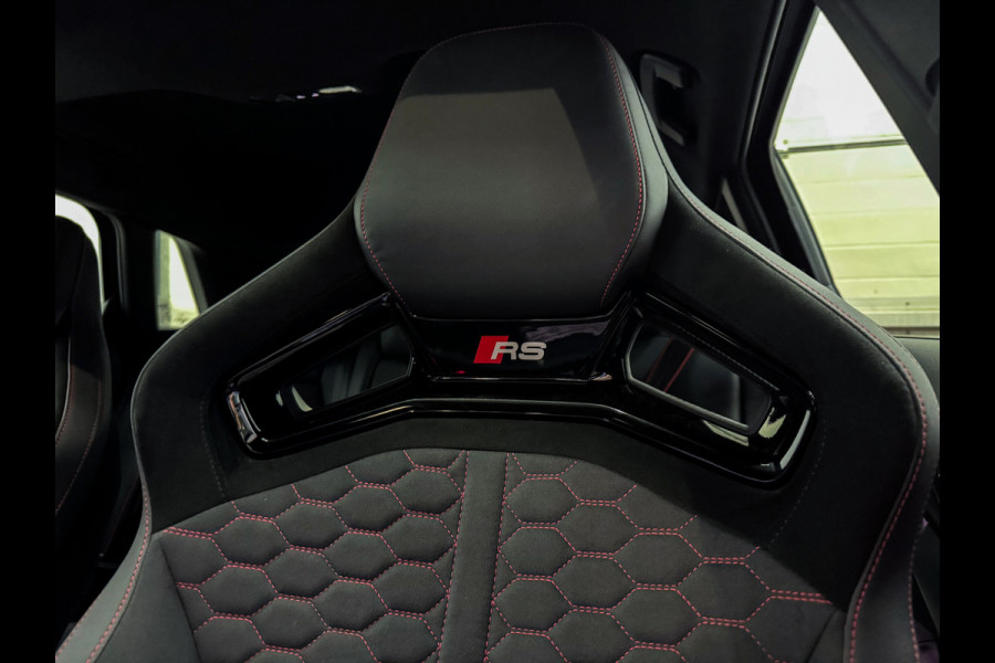 Audi RS3 Sportback 2.5 TFSI quattro PPF|RS-Schaalstoelen|Sonos|MatteGrijs|HUD|Alcantara|Vol!