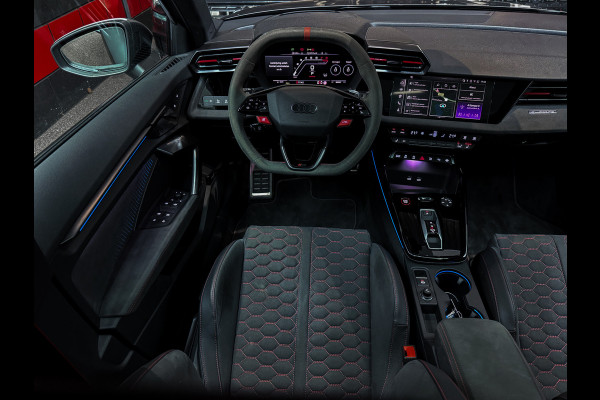 Audi RS3 Sportback 2.5 TFSI quattro PPF|RS-Schaalstoelen|Sonos|MatteGrijs|HUD|Alcantara|Vol!