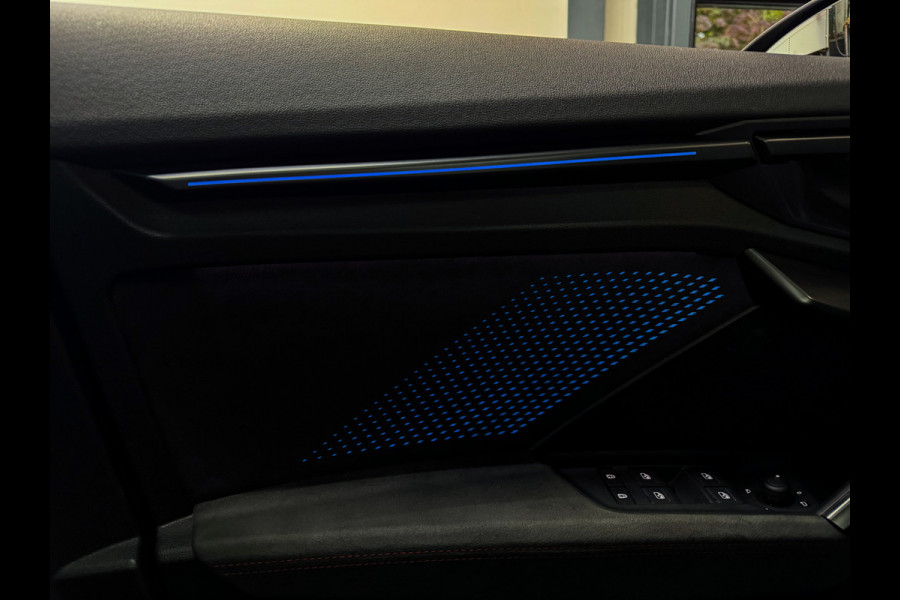 Audi RS3 Sportback 2.5 TFSI quattro PPF|RS-Schaalstoelen|Sonos|MatteGrijs|HUD|Alcantara|Vol!
