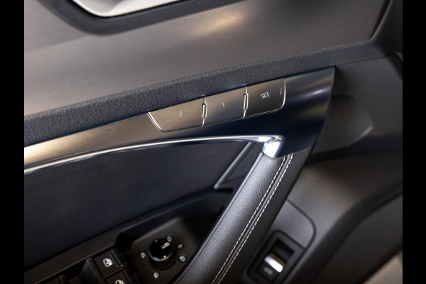 Audi A6 Avant 55 TFSI quattro S edition / 340pk / Maxton / Panorama dak / Achteruitrij camera /