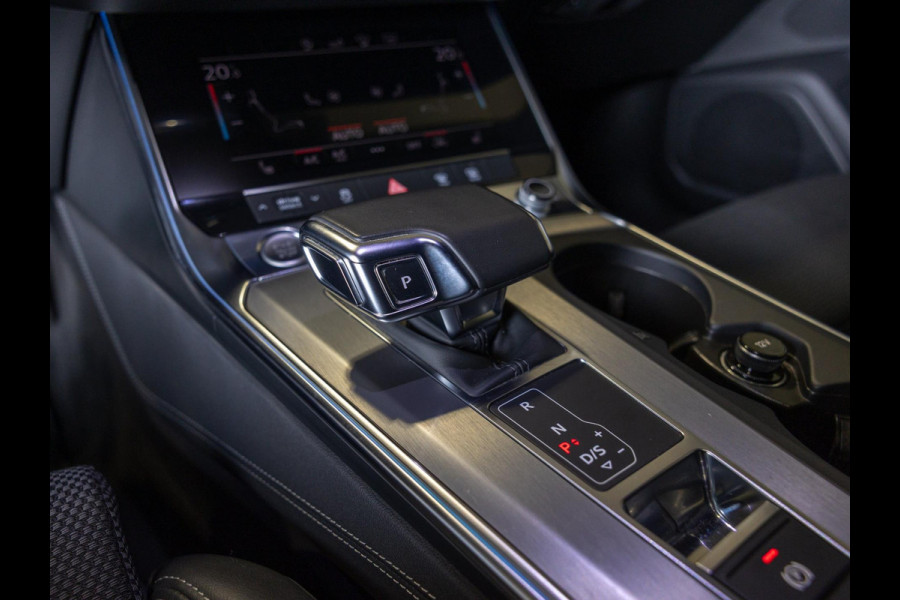 Audi A6 Avant 55 TFSI quattro S edition / 340pk / Maxton / Panorama dak / Achteruitrij camera /