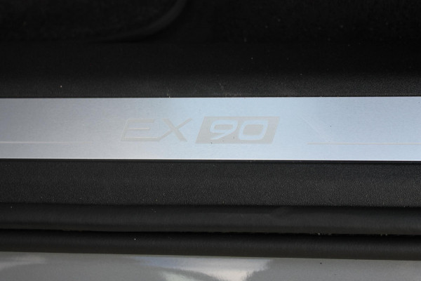 Volvo EX90 Twin Motor Performance Ultra 7p. 111 kWh Google infotainment / Luchtvering / Bowers & Wilkins Audio / Parkeersensoren rondom met 360 graden camera