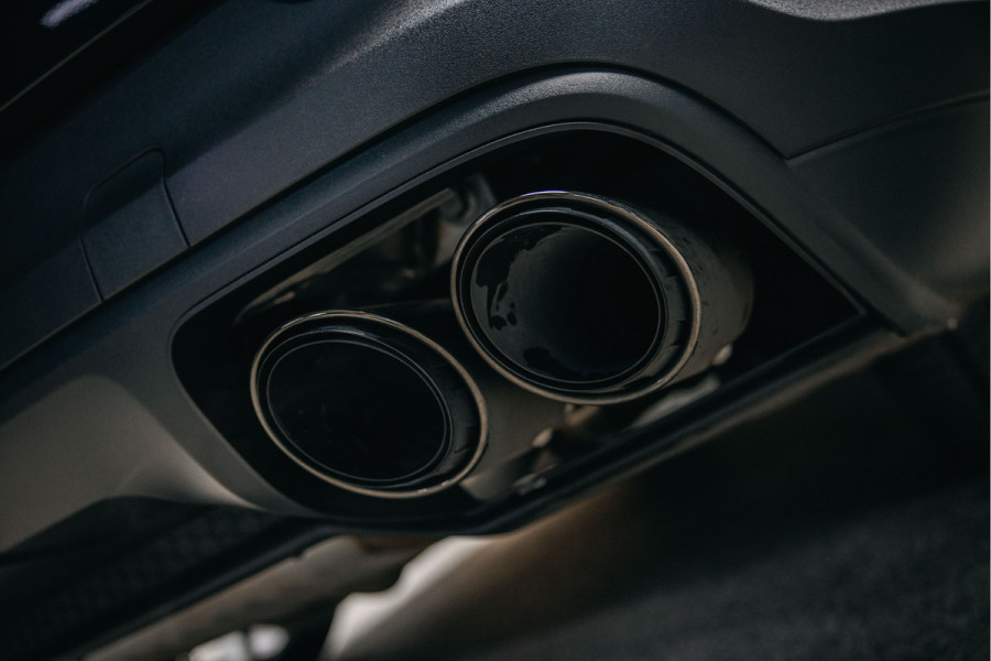 Porsche Cayenne Coupé 3.0 E-Hybrid Black Edition | Sport Chrono | Luchtvering | Adaptieve (18-voudige) sportstoelen met verwarming en verkoeling |